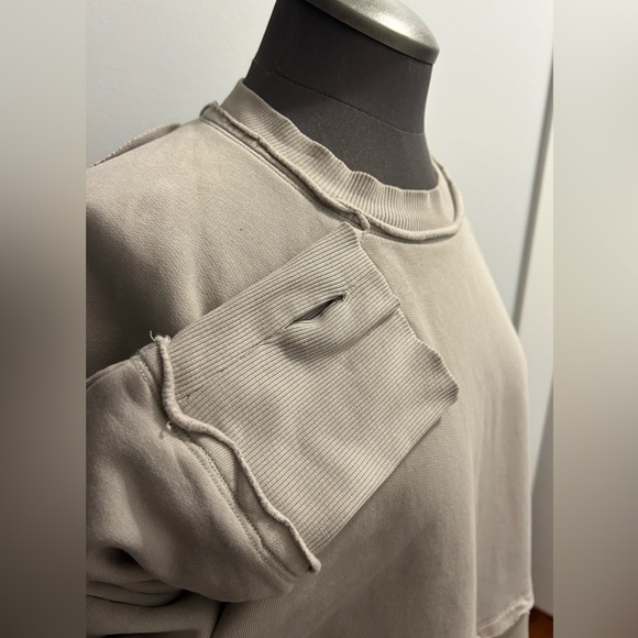 FairTrade Soft Cream Sherpa Long-sleeve Jersey Crop Top - Picture 3 of 12